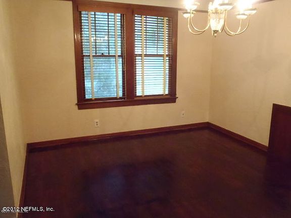 4th image of 1073 Cherry St