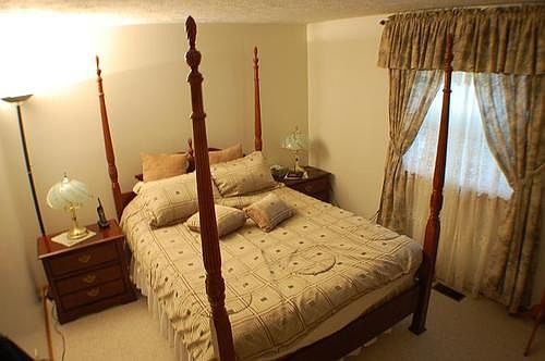 3rd image of 5775 Bonnie Brae Cir
