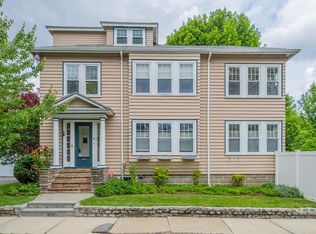 7 Maynard St #2, Arlington, MA 02474