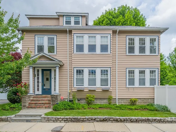7 Maynard St #2, Arlington, MA 02474