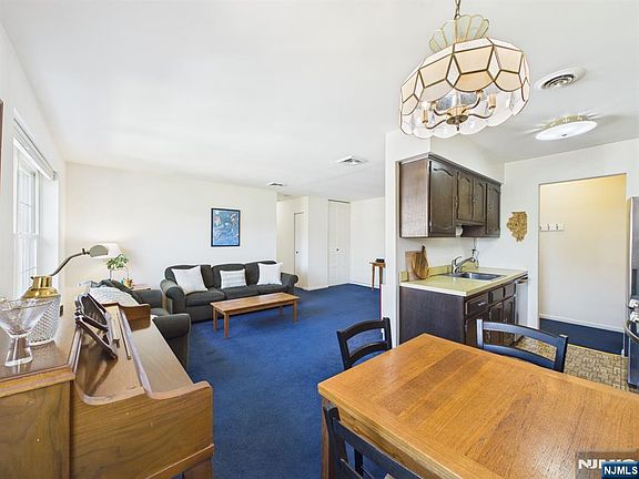 5th image of 364 Ridgewood Avenue #5