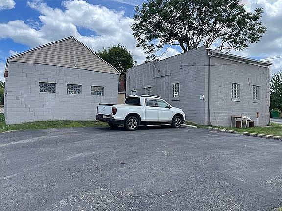 2nd image of 616 Grove St #620