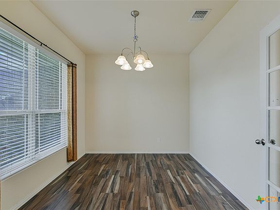 5th image of 2415 Washington Dr