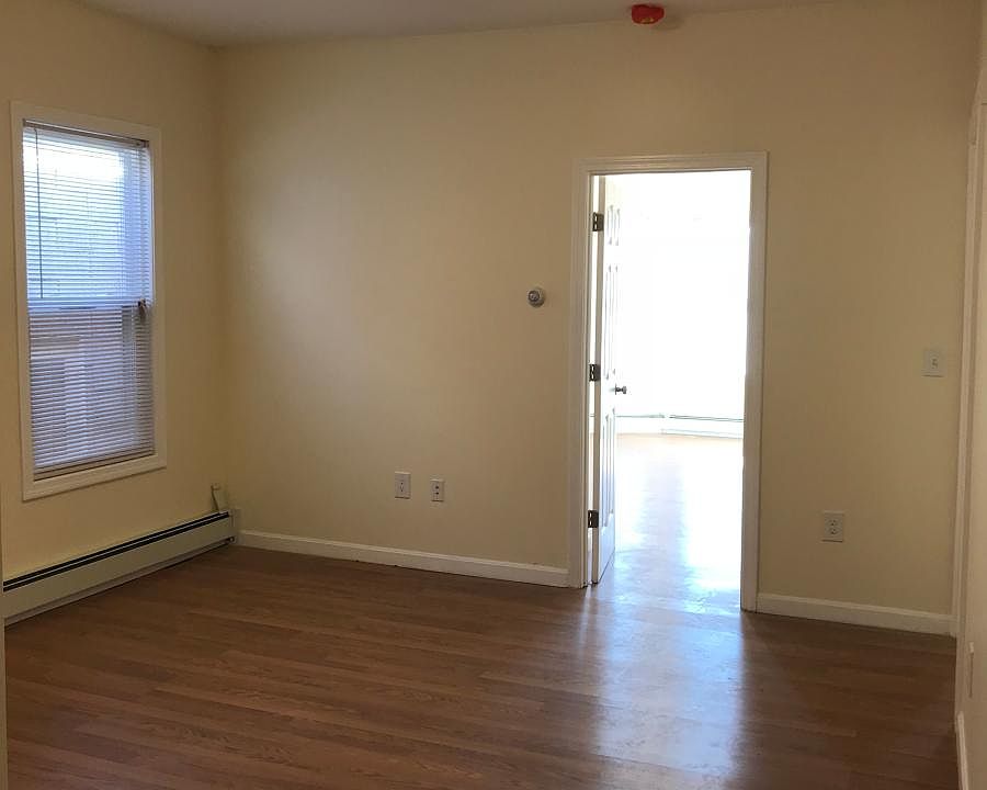 2nd image of 61 Brooks St