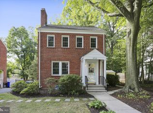 2712 Blaine Dr, Chevy Chase, MD 20815