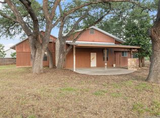 604 N Cherry St, Fredericksburg, TX 78624