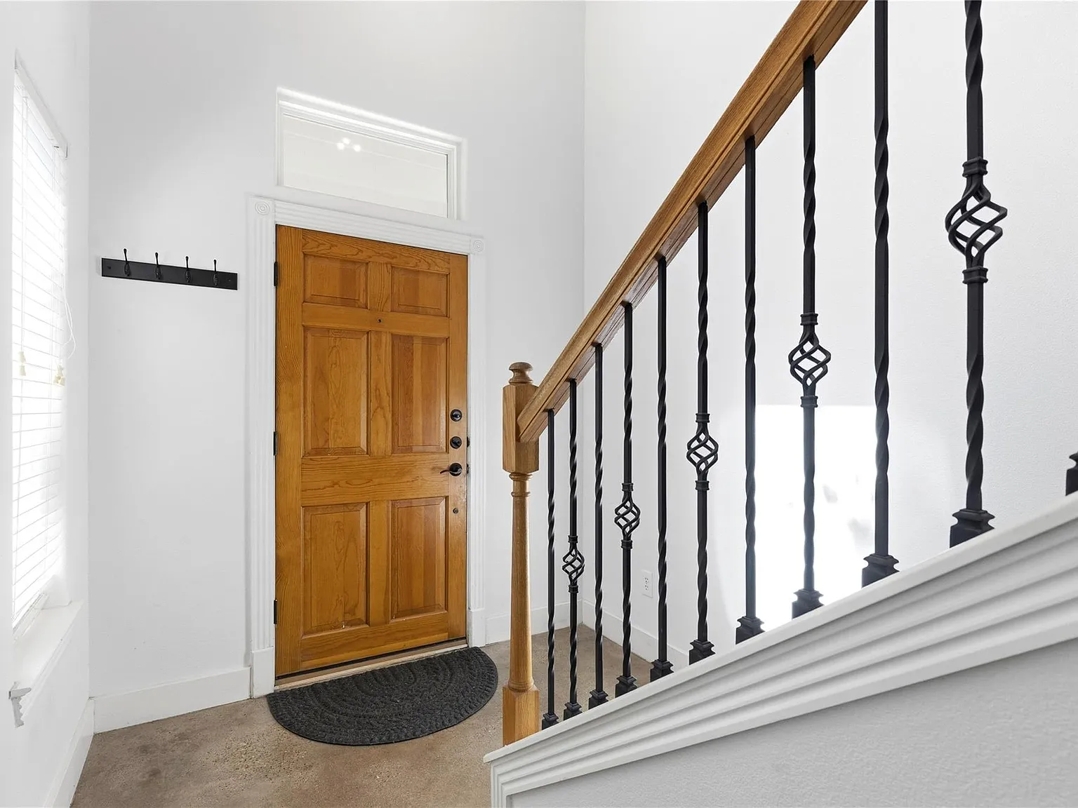 3 bed, 2.5 bath, 1670 sqft, $4,200 — Photo 4