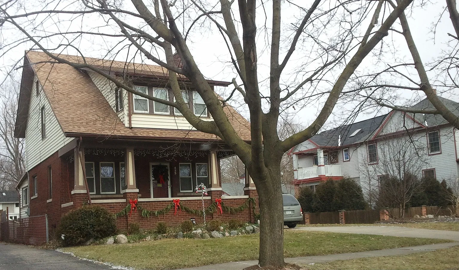 415 Baldwin Ave photo 1