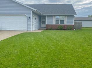 1254 Crown Ct, De Pere, WI 54115