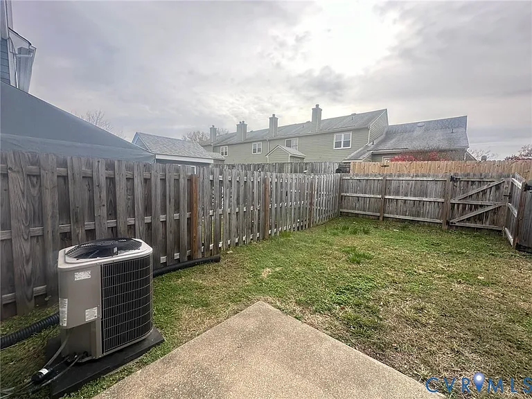 7812 Coachford Ct — Photo 9