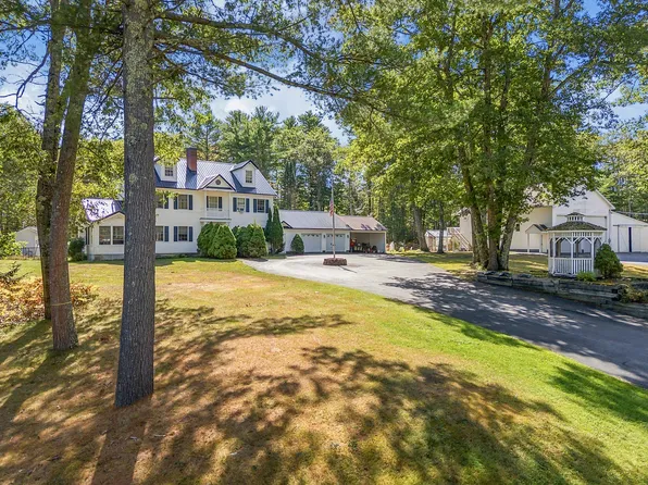 29 Trufant Lane, Topsham, ME 04086