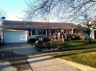1739 Leah Dr, North Tonawanda, NY