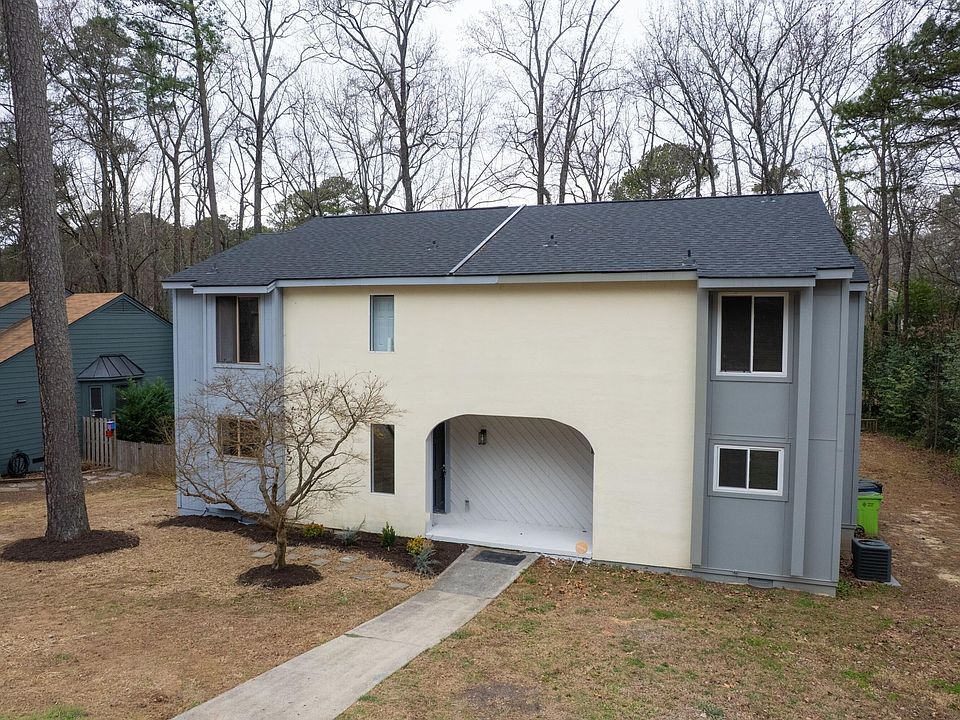 1st image of 6001 Applewood Ln