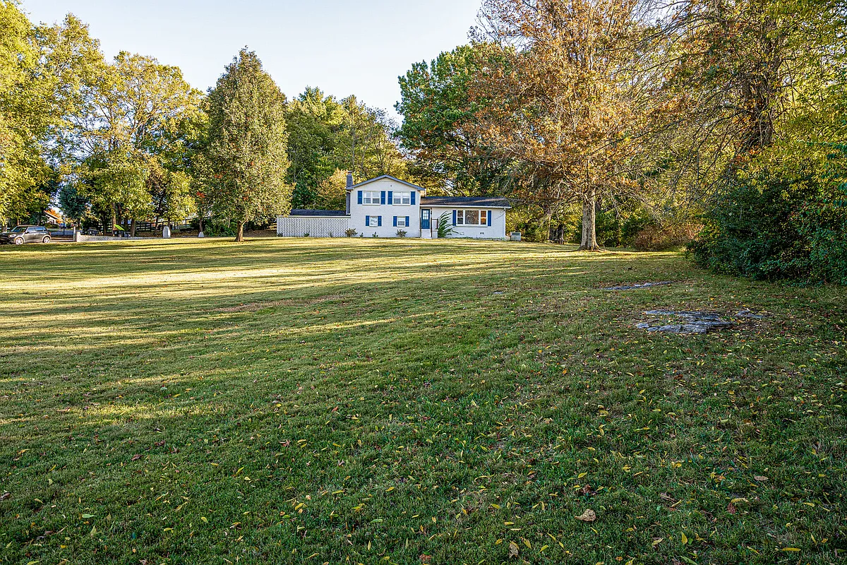 Building Photo - 2601 Baugh Rd
