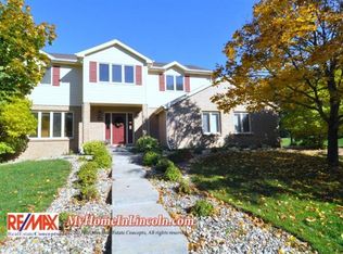 1110 Evergreen Dr, Lincoln, NE 68510