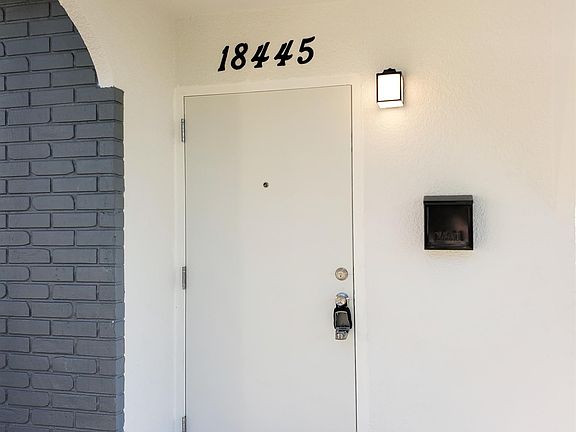2nd image of 18445 NE 1st Ave