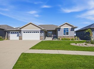 4300 S Safflower Ave, Sioux Falls, SD 57110