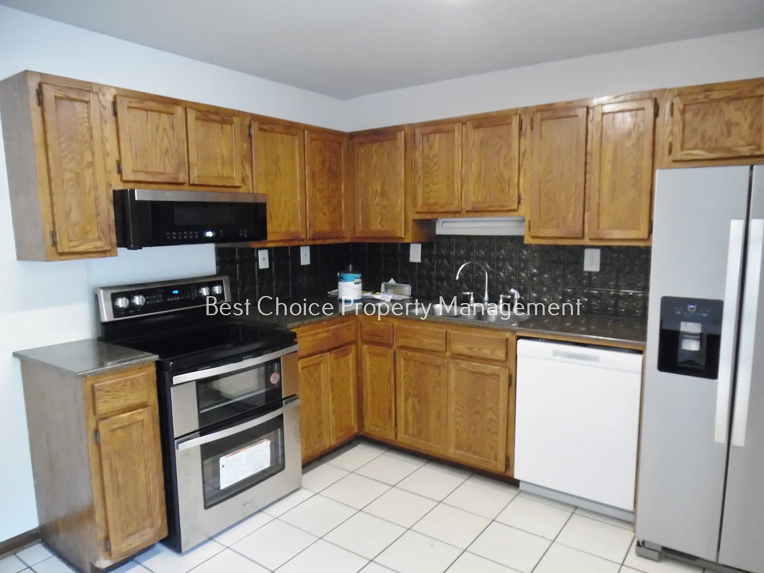 2 bed, 900 sqft, $1,075 — Photo 2
