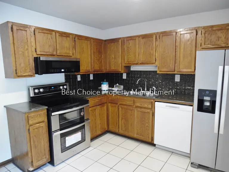 211 Brookside Dr #B — Photo 2