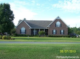 845 Adcox Rd, Raeford, NC 28376