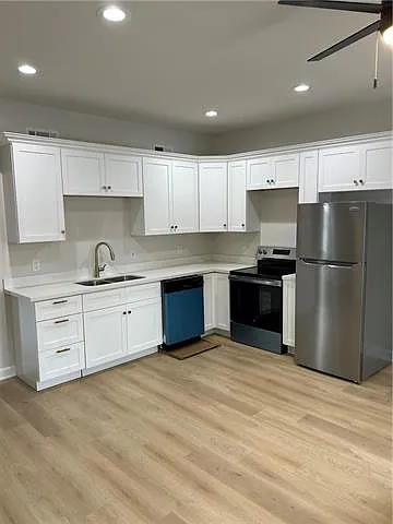 3 bed, 2.0 bath, 1029 sqft, $2,050 — Photo 4