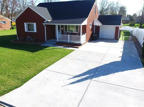 806 48th St, Vienna, WV 26105
