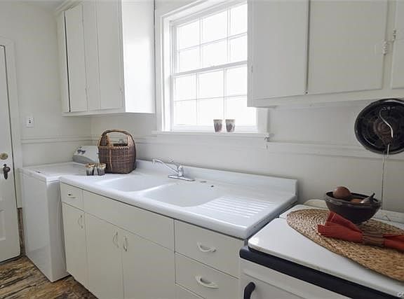5th image of 4818 W Franklin St