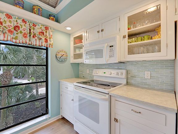 4th image of 1241 Ferry Rd #1A