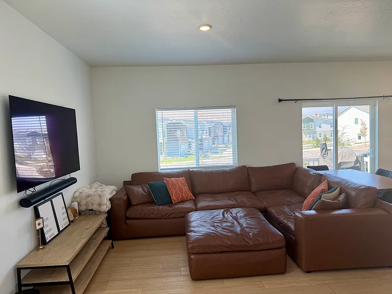 1431 W Rose Glow Dr — Photo 5