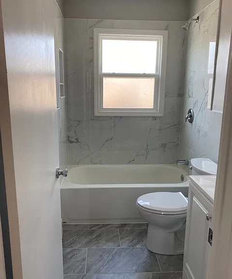 96-98 W Sylvania Ave #6 — Photo 7