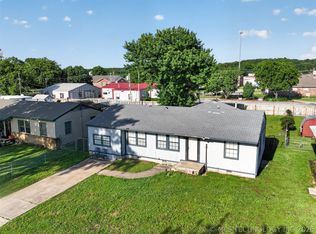 108 Maple St, Locust Grove, OK 74352