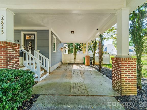 4th image of 2823 Whiting Ave
