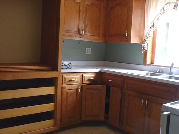 5th image of 42429 N Ash St