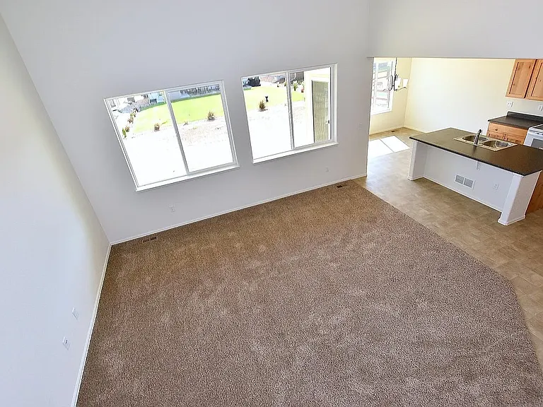 2405 Jasmine Ln — Photo 4