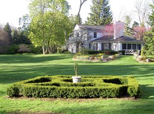 1400 Pembroke Dr, Bloomfield Hills, MI 48304