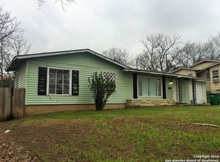 218 Williamsburg Pl, San Antonio, TX 78201
