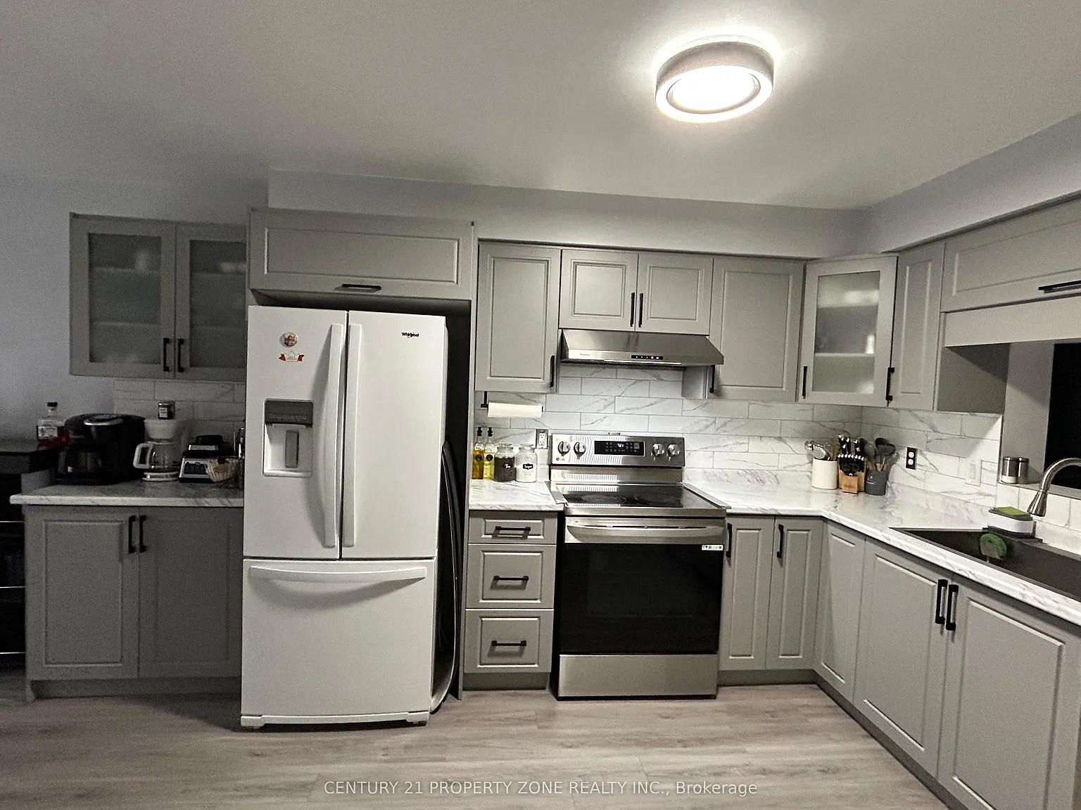 3 bed, $2,400 — Photo 2