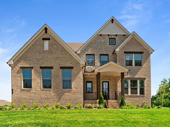 The Hollister II E Exterior