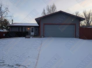 1020 Bridger Dr, Green River, WY 82935