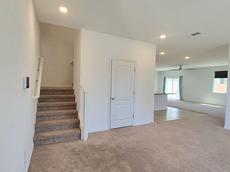 3807 E Summit Ave — Photo 8