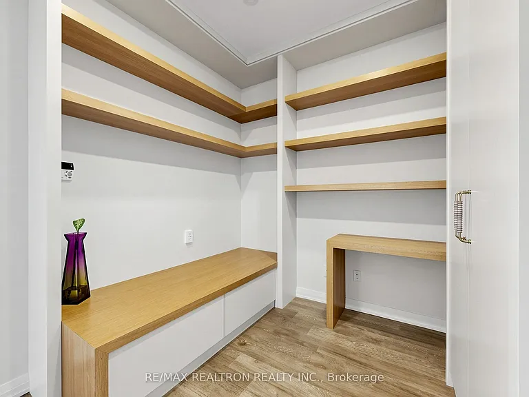 65 Oneida Cres #Penthouse 06 — Photo 26