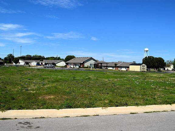 5th image of 324 Preston Rd