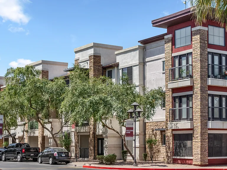 Residences at FortyTwo25 Apartments — Photo 23