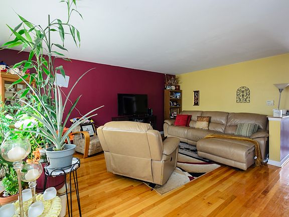 2nd image of 9374 Noel Ave APT C