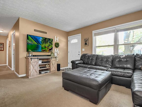 5th image of 183 Crestview Dr