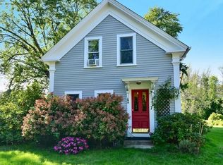 7 Bates St, Mendon, MA 01756