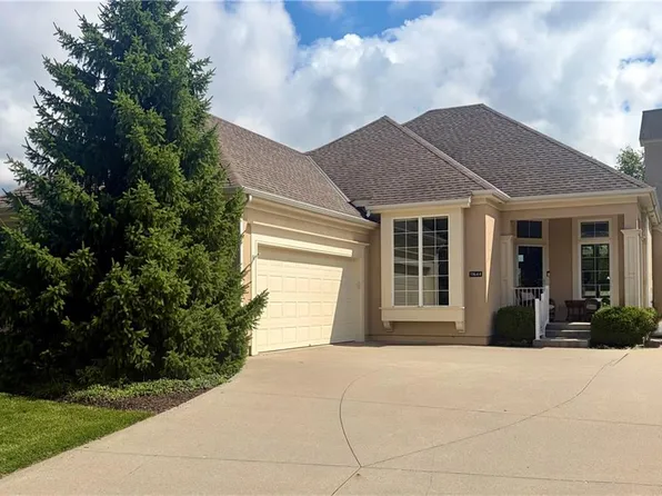 11644 S Carriage Rd, Olathe, KS 66062