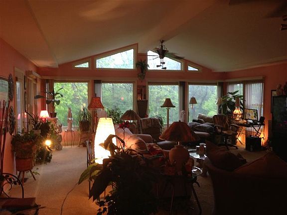 2nd image of 3422 Cherryhill Dr