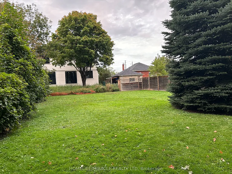 54 Hawman Ave #UPPER FLOOR — Photo 21