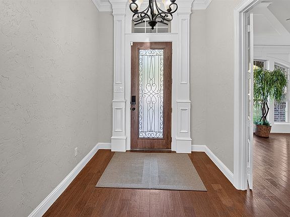 5th image of 2915 Sutton Pl